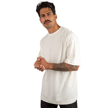 Carregar imagem no visualizador da galeria, Camiseta Oversized Premium Malha Suedine Off White