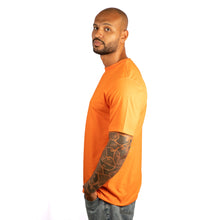 Carregar imagem no visualizador da galeria, Camiseta Masculina Algodão Egípcio Laranja Gola C