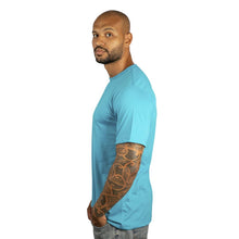 Carregar imagem no visualizador da galeria, Camiseta Masculina Algodão Egípcio Azul Piscina Gola C - Rulce Camisetas