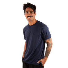 Carregar imagem no visualizador da galeria, Camiseta em Algodão Pima 40.1 - Peruana Legitima - Azul Marinho