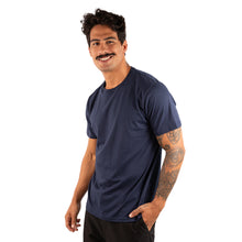 Carregar imagem no visualizador da galeria, Camiseta em Algodão Pima 40.1 - Peruana Legitima - Azul Marinho