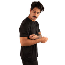 Carregar imagem no visualizador da galeria, Camiseta em Algodão Pima 40.1 - Peruana Legitima - Preta