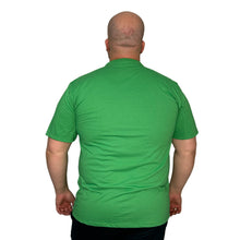 Carregar imagem no visualizador da galeria, Camiseta Plus Size Masculina em Algodão Egípcio Gola C - Verde Bandeira
