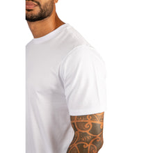 Carregar imagem no visualizador da galeria, Camiseta Masculina Algodão Egípcio Branca Gola C
