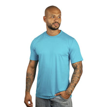 Carregar imagem no visualizador da galeria, Camiseta Masculina Algodão Egípcio Azul Piscina Gola C - Rulce Camisetas
