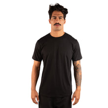 Carregar imagem no visualizador da galeria, Camiseta em Algodão Pima 40.1 - Peruana Legitima - Preta
